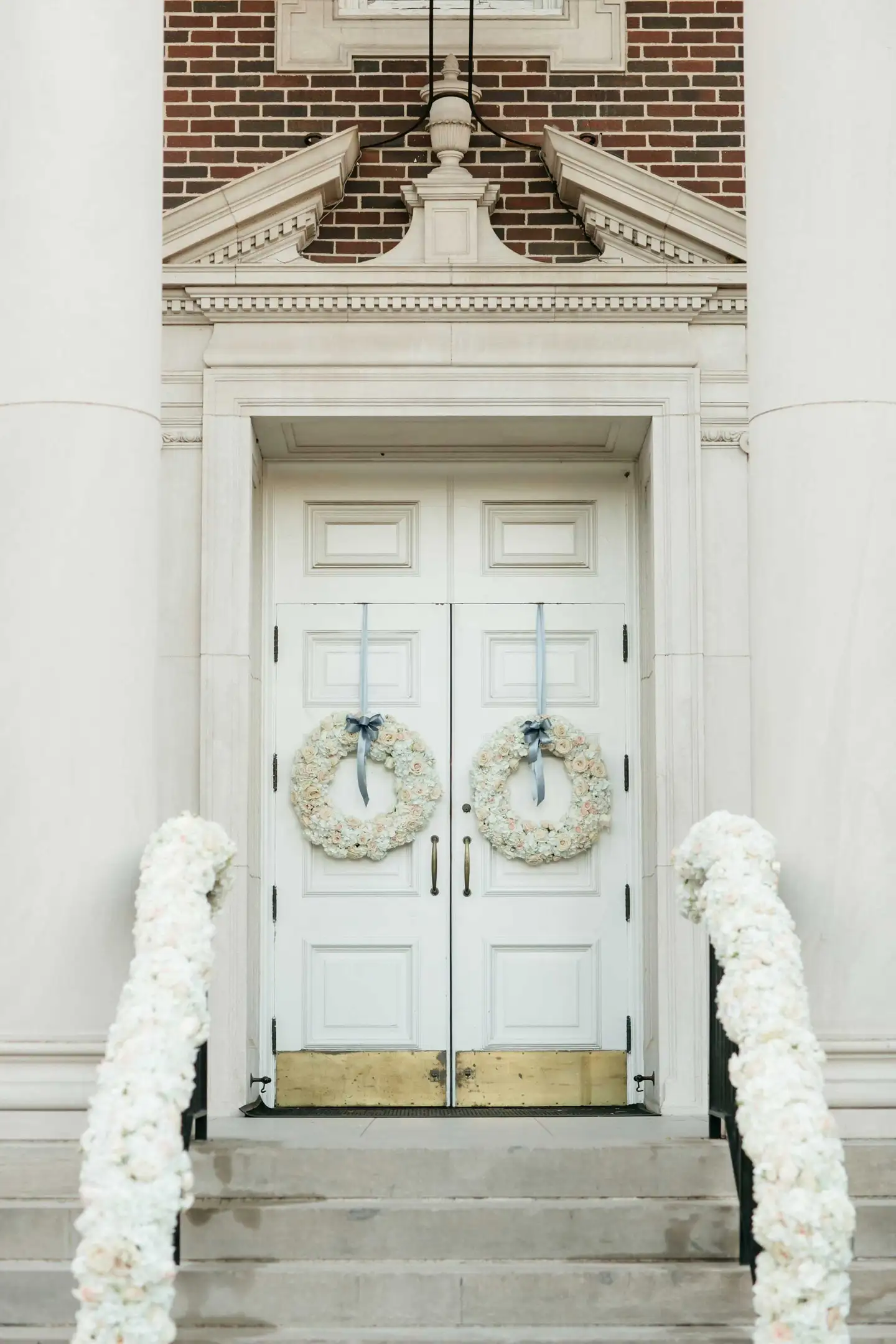 Wedding door ideas | Beachweddingtips.com
